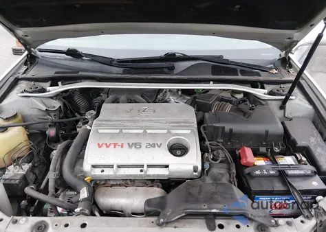 2002 Lexus Es 300 z USA, uszkodzony, nr VIN JTHBF30G725032258